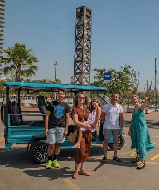 1,5-Hour Barcelona City & Beach Private Tuk-Tuk Tour - Passeig de Gràcia and three modernist façades