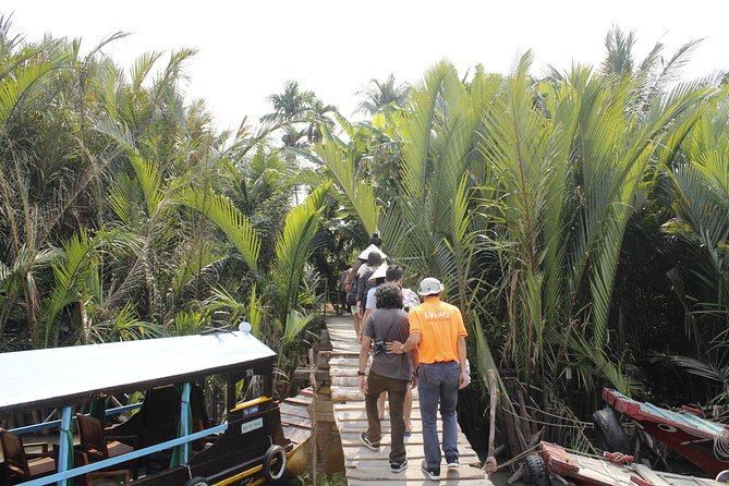 1-Day Mekong Delta Cai Rang Floating Market-Ancient House-Pancake - Cycling through the village
