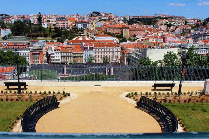 1 hour in Tuk Tuk to access the famous viewpoints of Lisbon - Santa Luzia and the View Across the Sea of Straw