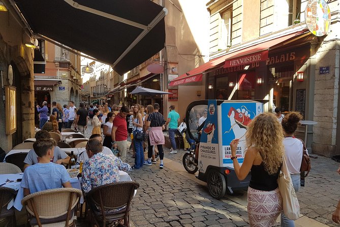 1 or 2-Hour Pedicab tour of Lyon - Who will enjoy this Lyon ride most