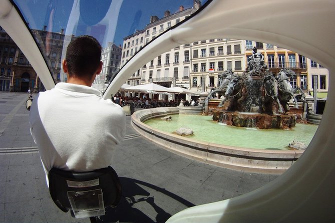 1 or 2-Hour Pedicab tour of Lyon - The Presqu’île, from grand squares to city life