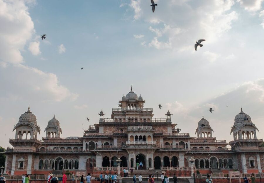 2 Days pink city jaipur sightseeing tour by tuk tuk - Shopping in Jaipur