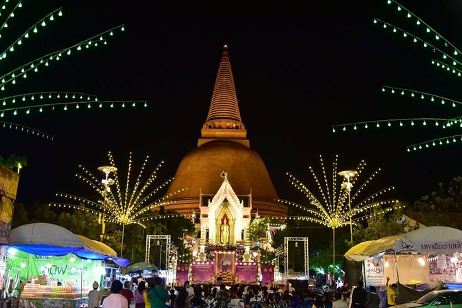 2-hour Bangkok Old City Night CHOB TUK TUK + Talat Noi Street Art - Night food streets and the flower market