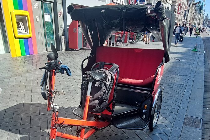 2 Hours Private Amsterdam Rickshaw Tour - Rembrandtplein and the Skinny Bridge