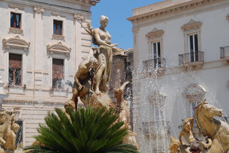 2 hours Tuk tuk tour in Siracusa - What two hours can and cannot cover