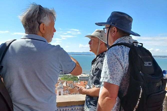 2H Tuk Tuk Tour Central Lisbon - What $107 means for a group of six
