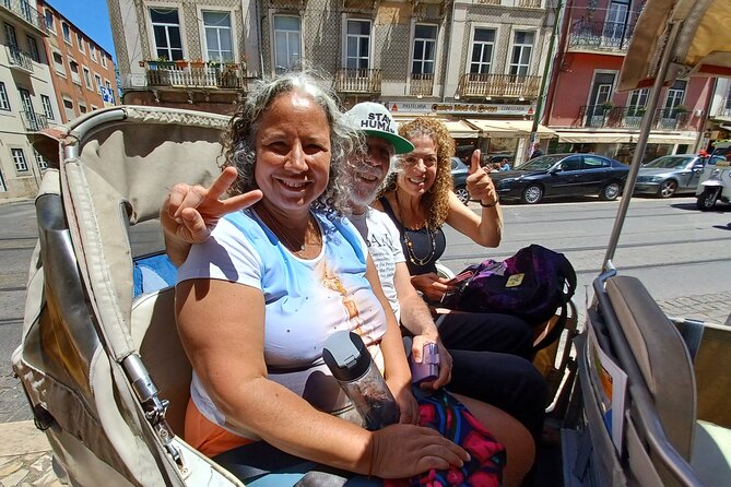 3 Hours Private Tour of Lisbon's Historic Center by Tuk Tuk - Lisbon Cathedral and the climb into Alfama