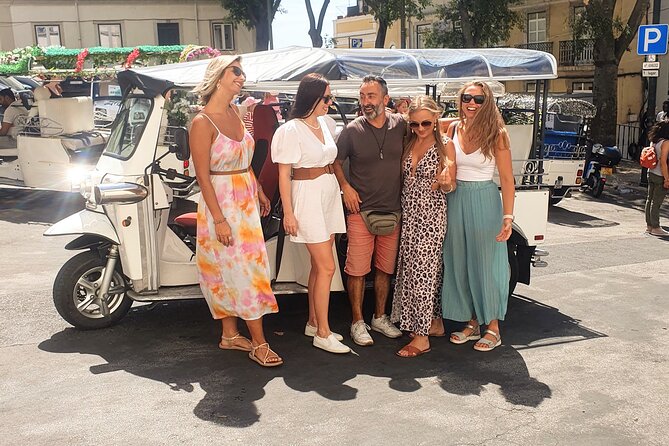 3 Hours Tuk Tuk Tour - Lisboa beyond the guidebooks - Rossio and São Domingos: A Strong Start in Central Lisbon