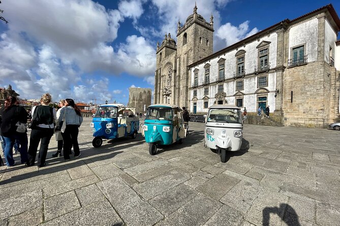 3h30 tour in Porto by Tuk Tuk - The old prison and Portugal’s dictatorship