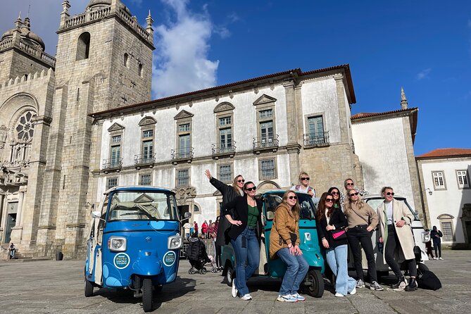 3h30 tour in Porto by Tuk Tuk - Serra do Pilar, Gaia, and the Douro