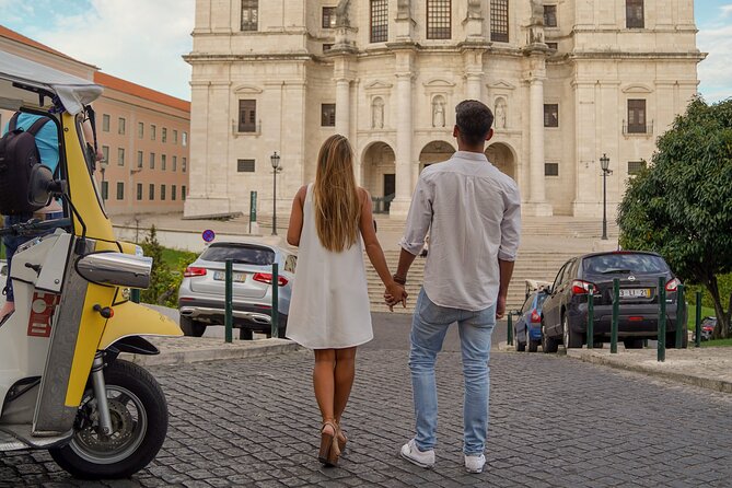 4 Hour Lisbon Private Guided Tour via Tuk Tuk - What the guide adds to the ride
