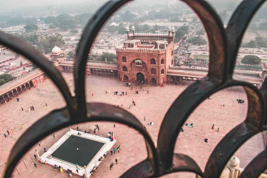 4-hour Old Delhi Heritage Walking tour with Rickshaw Ride - Kinari Bazar and the color of celebration
