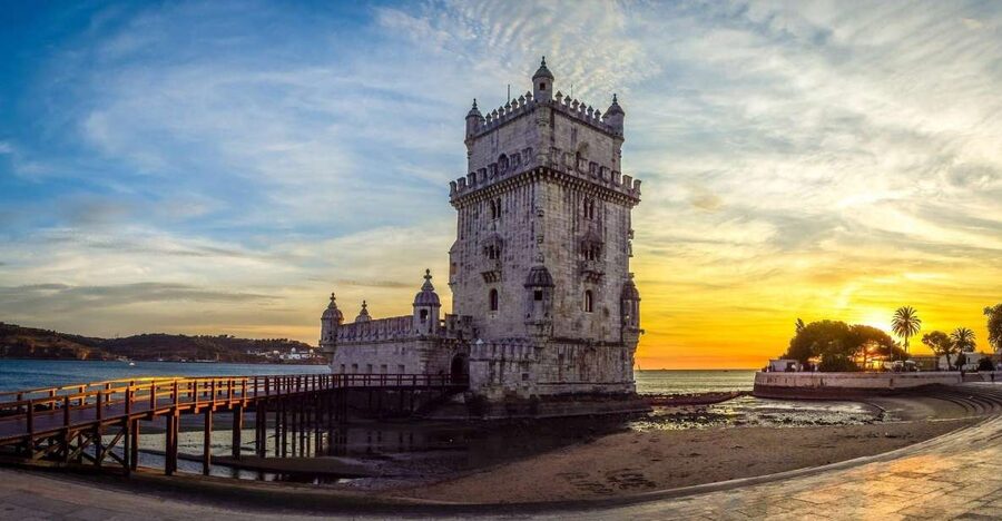 4-hour sightseeing tour by Tuk-Tuk Lisbon old town and Belém - Lisbon’s Old Town in a Small Electric Vehicle