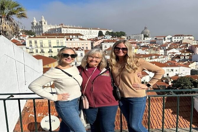 4 Hours Private Tuk Tuk Tour in Lisbon - Key points at a glance