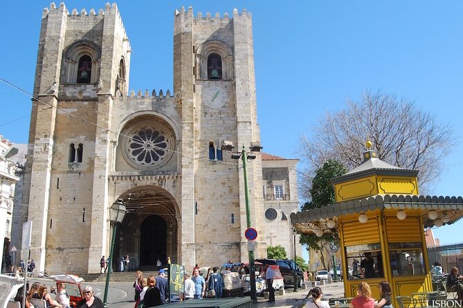 4h/half-day Lisbon Tuk Tuk Tour with a local - Restauradores, Rossio, and Lisbon’s central story