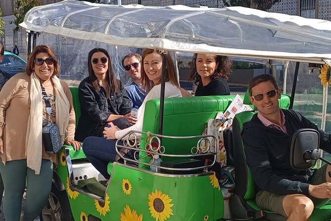 7 Hills by Electric Tuk Tuk - Praça do Comércio and the road to Restauradores