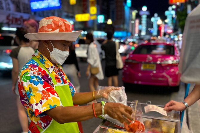 8 Hours Tuk Tuk Private Tour within Bangkok Area: Customed Trips - Wat Pho and the reclining Buddha