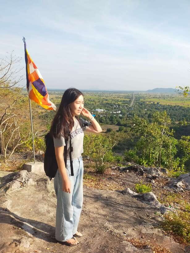 A Day TukTuk Bambootrain, Banan, Killing & Bat Caves, Sunset - Climbing the 358 steps at Wat Banan