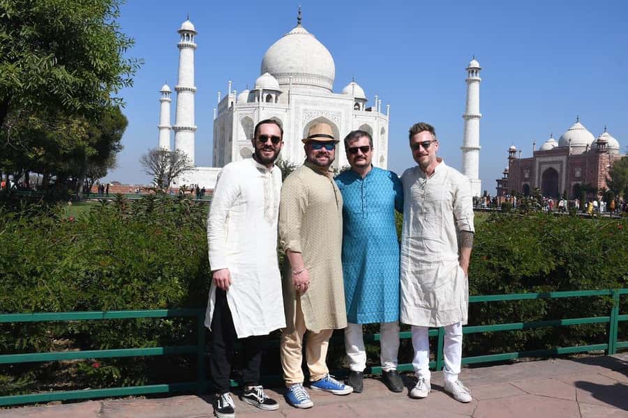 Agra: Private Full-Day Sightseeing Tour by Tuk-Tuk or Cab - Tuk-tuk or air-conditioned car