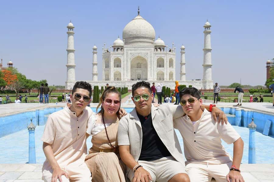 Agra: Private Full-Day Sightseeing Tour by Tuk-Tuk or Cab - Entering the Taj Mahal