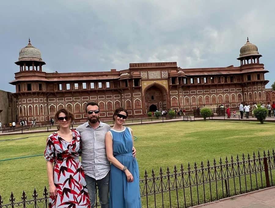 Agra: Private Full-Day Sightseeing Tour by Tuk-Tuk or Cab - Starting anywhere in Agra