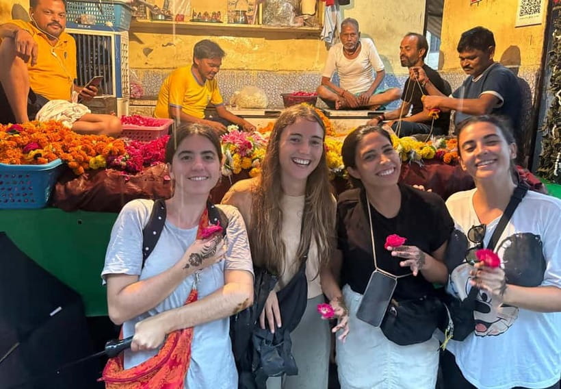Agra: Street Food Walking Tour, Spice Market, & Tuk-tuk Ride - Jama Masjid and Mughal-era Agra