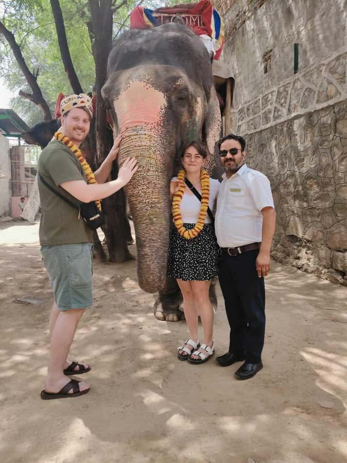 Agra: Taj Mahal Guided Tour with Tuk-Tuk - Seeing the Taj Mahal at sunrise or sunset