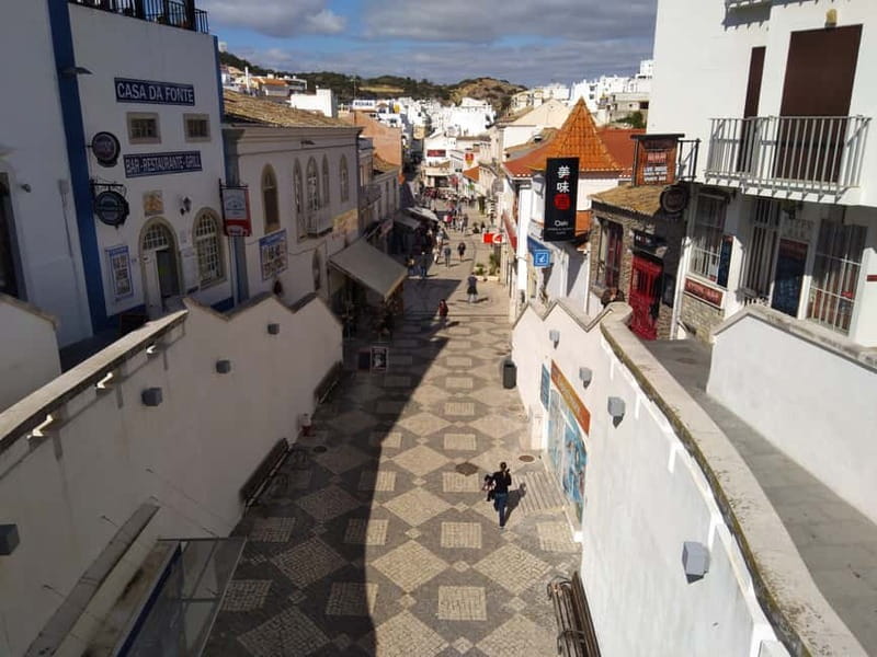 Albufeira: Guided Tour by Tuk-Tuk - Simple preparation for a better ride