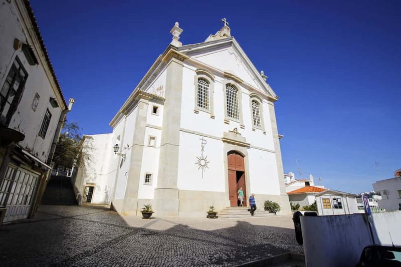 Albufeira: Tuk Tuk Ride with Old Town and Beaches - Jorge’s guiding style and the personal touches