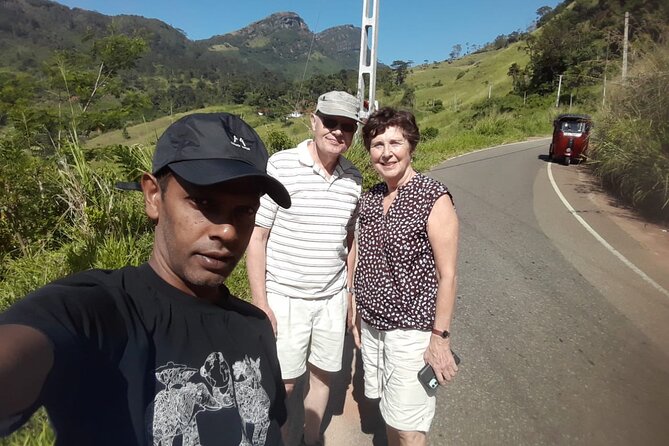 Ambuluwawa Tower and Kandy City Tuk Tuk Tour with Epic views - 1:30 PM lunch and local food advice