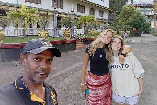 Ambuluwawa Tower and Kandy City Tuk Tuk Tour with Epic views - 8:00 AM pickup and the ride out of Kandy