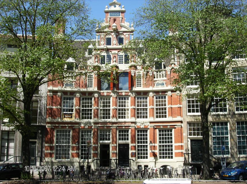 Amsterdam 1-Hour Rickshaw Tour - A private tour, not a standard sightseeing loop