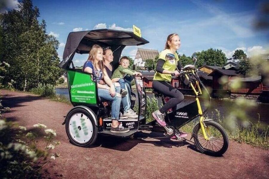 Amsterdam: Private Guided City Tour by Pedicab - Why a pedicab works so well in Amsterdam