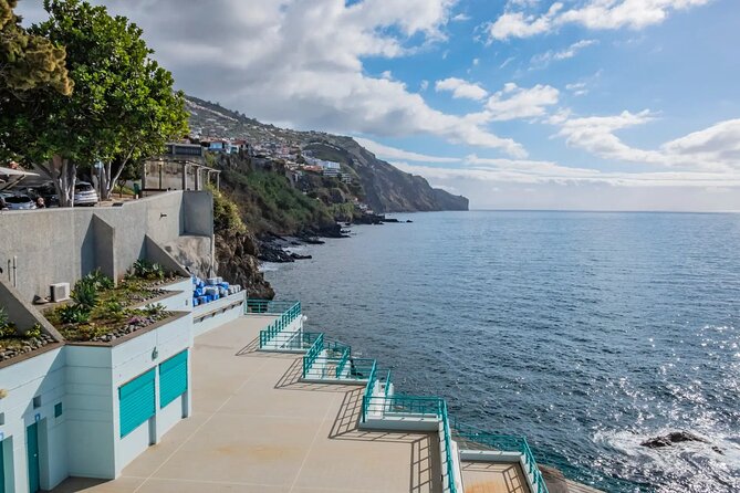 An Express tuk-tuk tour through Funchal Old Town - Quinta das Cruzes and the city’s early elite