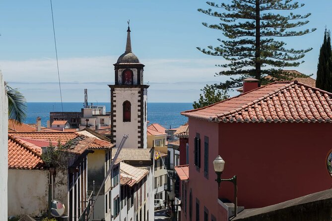An Express tuk-tuk tour through Funchal Old Town - Santa Clara and São Pedro churches