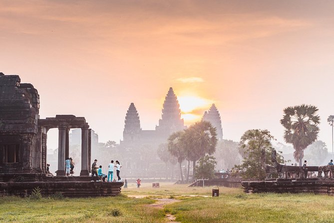 Angkor Wat Sunrise Private Tour by Tuk Tuk - What the $48.72 price really covers