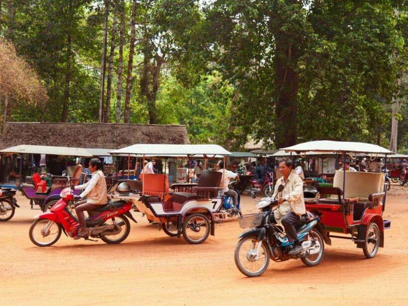 Angkor Wat Tour by Tuk-Tuk with English Speaking Driver - Sunrise at Angkor Wat, or sunset from Phnom Bakheng