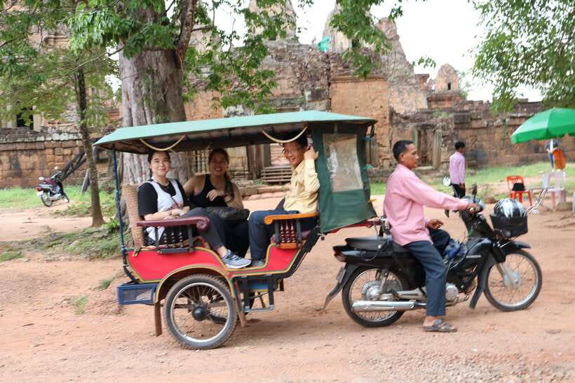 Angkor Wat: Tuk Tuk and Walking Tour - Key points to know before booking