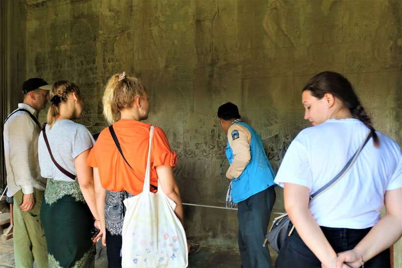 Angkor Wat: Tuk Tuk and Walking Tour - Climbing the Dead Gate and walking the old walls