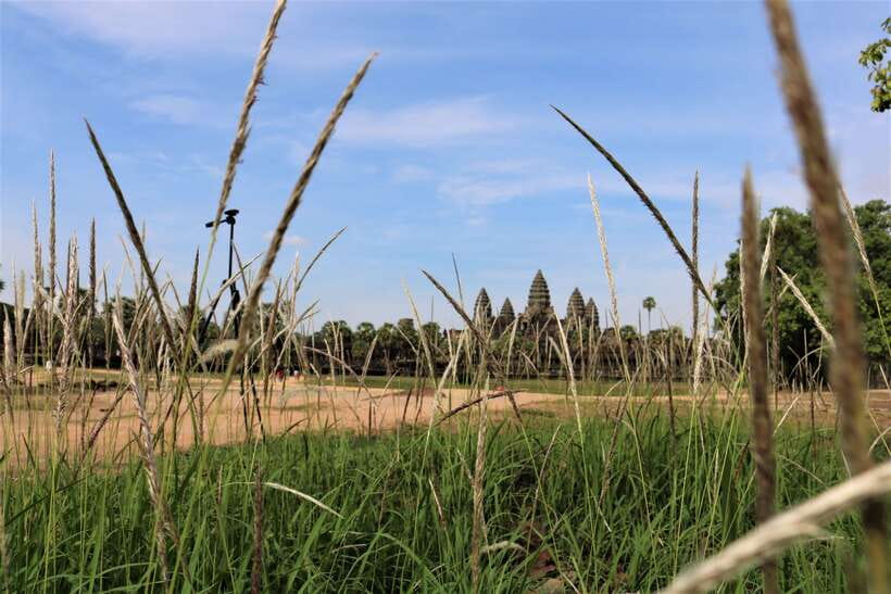 Angkor Wat: Tuk Tuk and Walking Tour - Lunch is a break, not part of the price