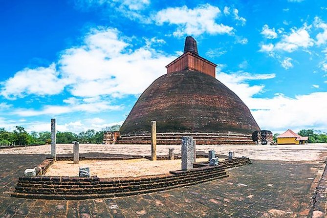 Anuradhapura: 14 Ancient City Sites Tuk Tuk Tour - Ending beside the enormous Jetavanaramaya