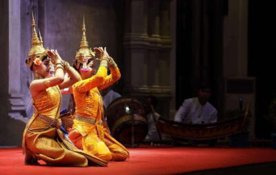 Apsara Traditional Dances & Local Buffet with Tuk-Tuk Ride