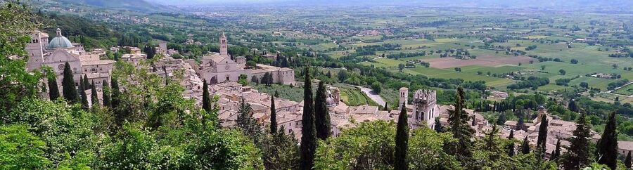 Assisi: Grand Tour Tuk Tuk - Italian driver - Chiesa Nuova and the story of Saint Francis