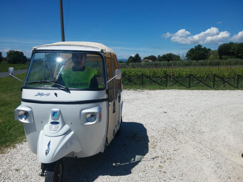 Assisi: Panoramic Tuk Tuk Tour - Chiesa Nuova and the story of St. Francis