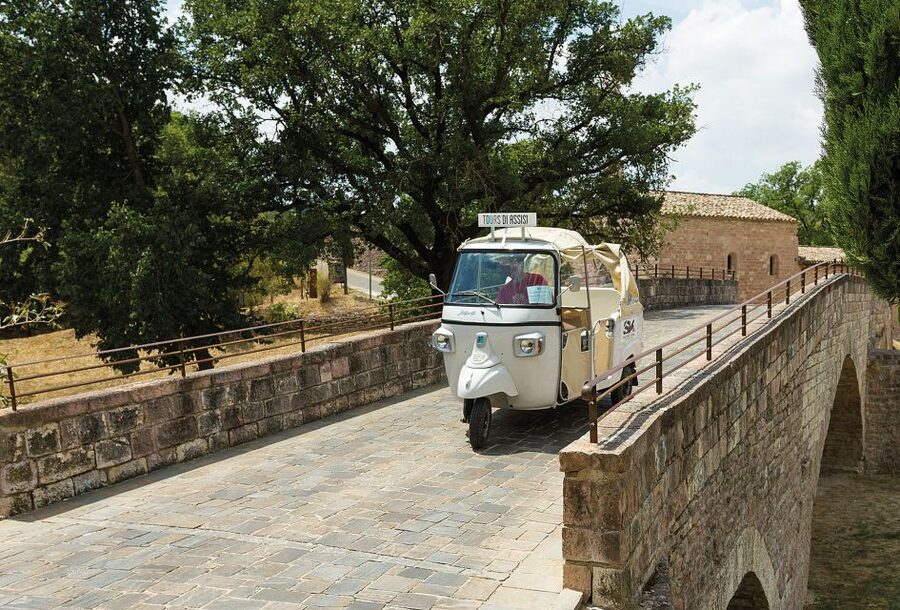 Assisi: Panoramic Tuk Tuk Tour - Rocca Maggiore and the best high views