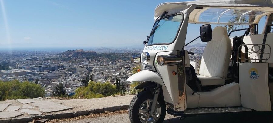 Athens from Piraeus: Private E-Tuk Tuk Half-Day Tour - Hadrian’s Arch and the Temple of Olympian Zeus