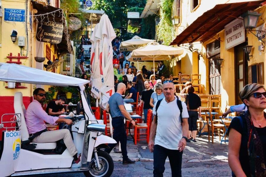 Athens: Private Evening Sightseeing Tour by Electric Tuk-Tuk - Why an evening tuk-tuk works so well in Athens