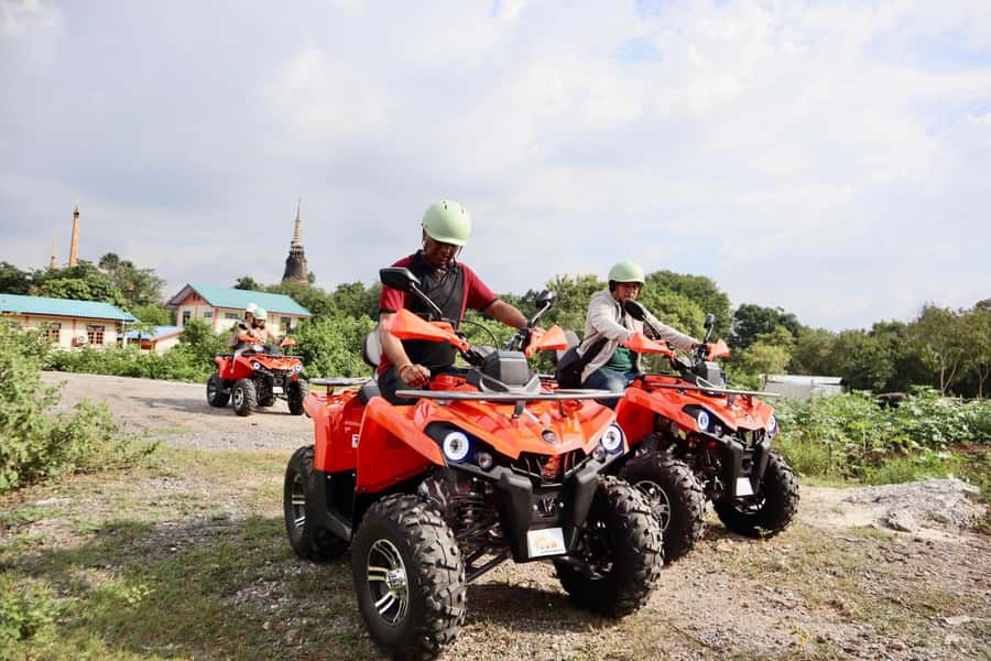 Ayutthaya: ATV Adventure with Tuk Tuk Transfer and Lunch - Starting with a tuk tuk and the Ayothaya Floating Market