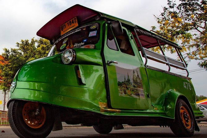 Ayutthaya Funky Frogy Tuk Tuk Experience With Famous Temple - Lunch and the Ayothaya Floating Market