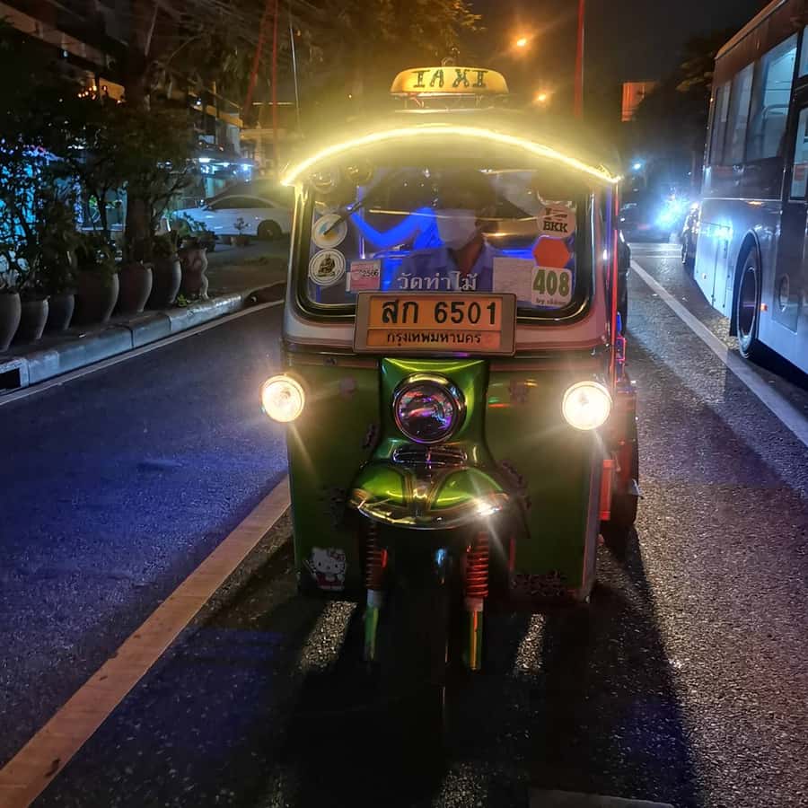 Bangkok Adventure Tuk Tuk Food Tour - Why this Bangkok food tour feels different